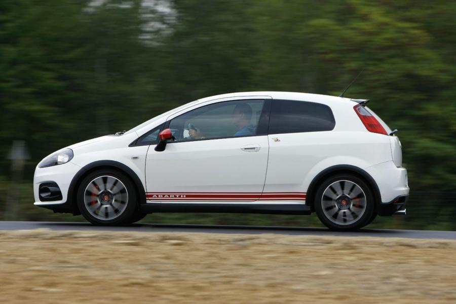  Fiat Grande Punto Abarth 2007 года  (фото 37 из 67)